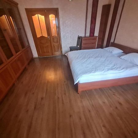 Апартаменти Кравчука, 34А, Порт Сіті Luck Kültér fotó